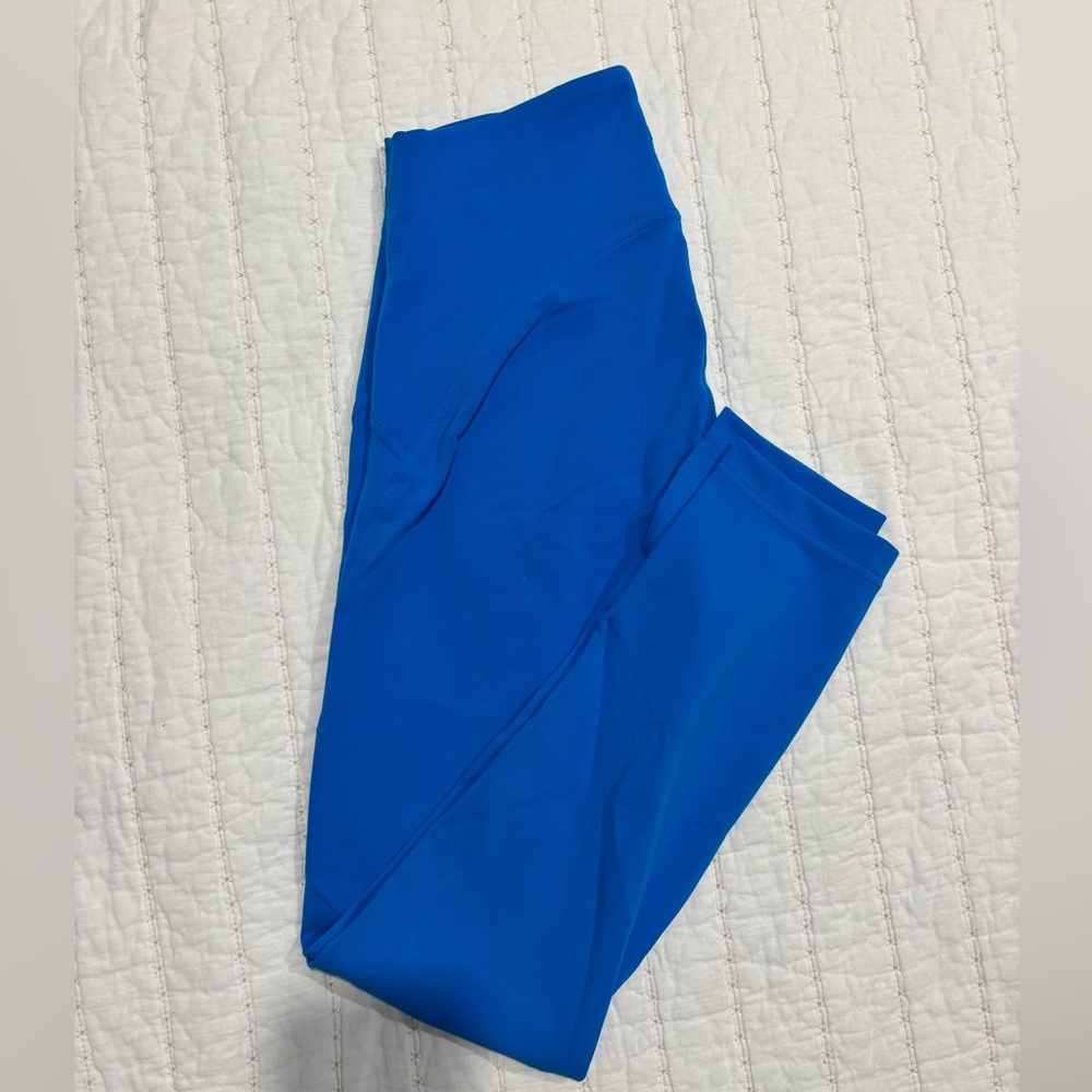 Lululemon Invigorates 25”